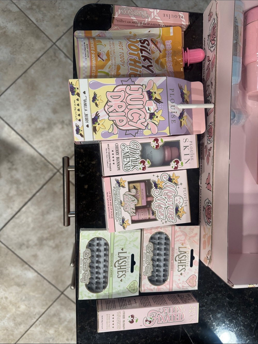 Plouise large bundle assorted items - Picture 3 of 3